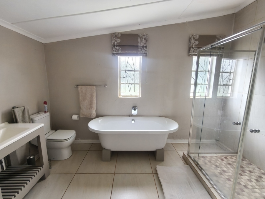 4 Bedroom Property for Sale in Groot Marico North West